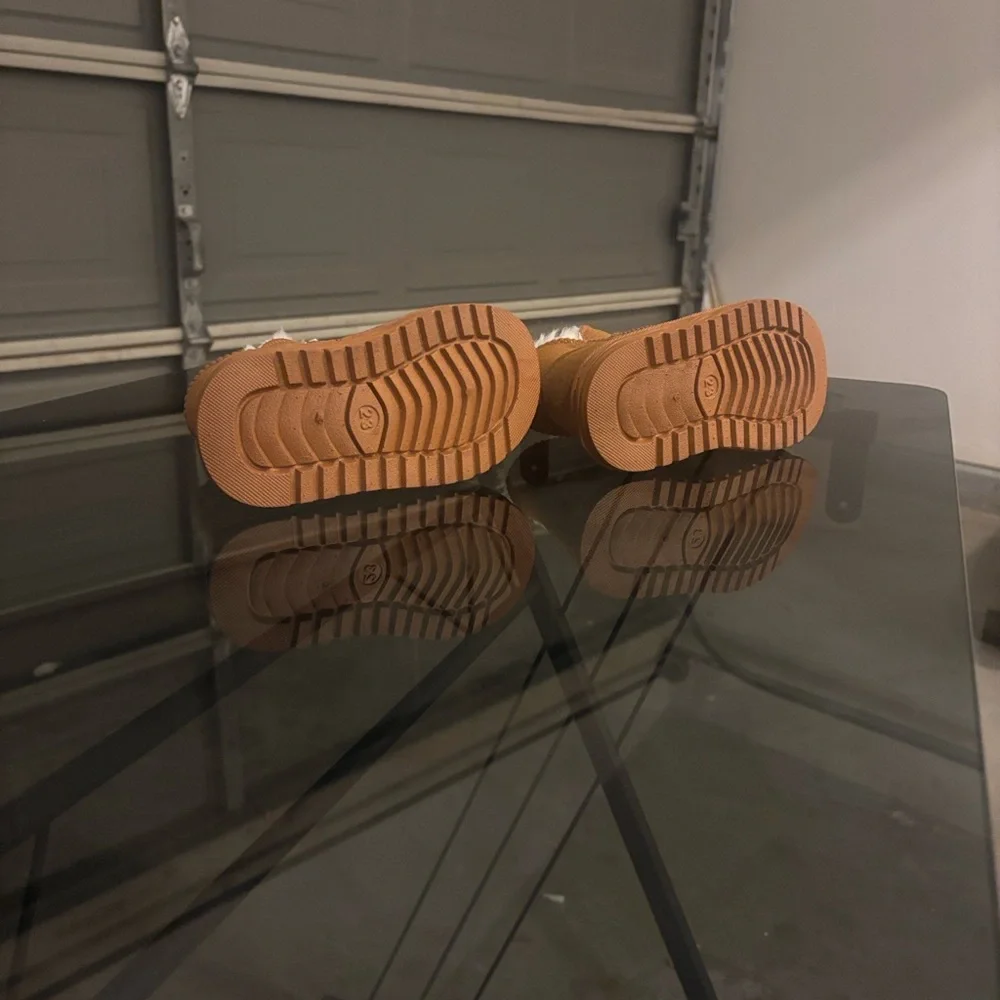 Toddler Shearling-Lined Boots - Picture 5 of 7